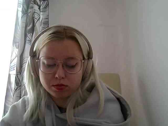 MaddieOrgasm webcam