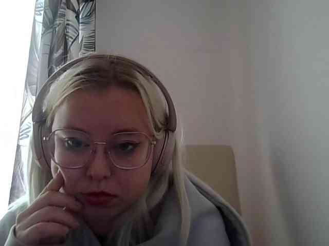 MaddieOrgasm webcam