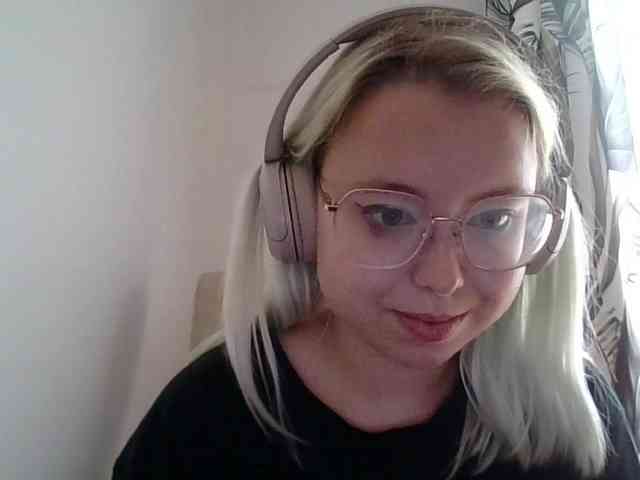 MaddieOrgasm webcam
