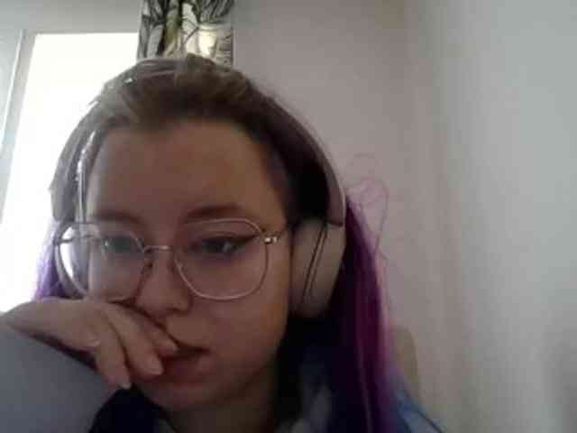 MaddieOrgasm webcam