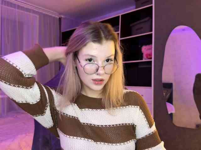 KamiiRize Live Webcam on BongaCams