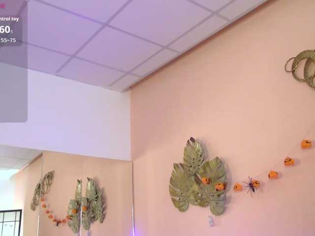 LadyMonna live cam on BongaCams