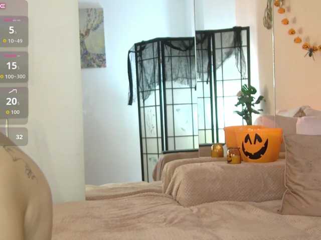 LadyMonna live cam on BongaCams