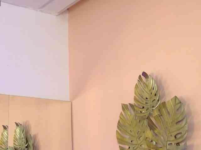 LadyMonna webcam