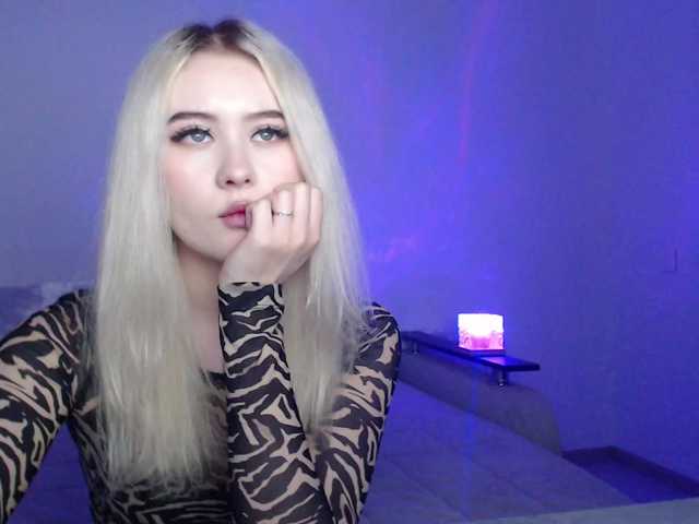 Rose044baby live cam on BongaCams