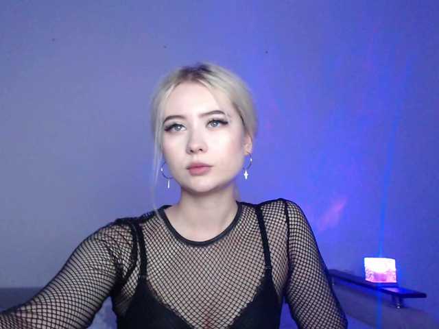 Rose044baby live cam on BongaCams