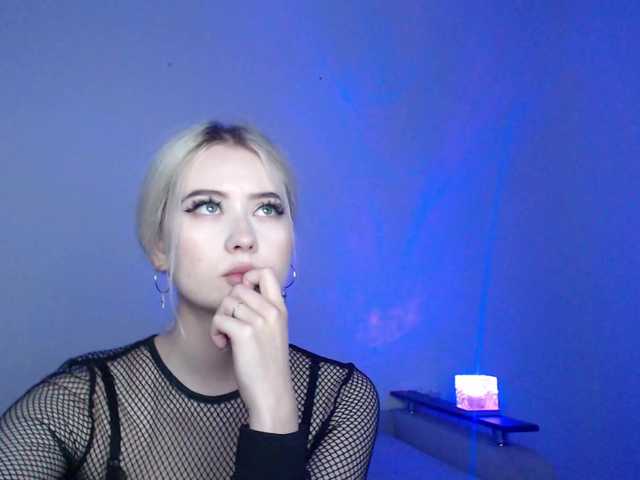 Rose044baby live cam on BongaCams