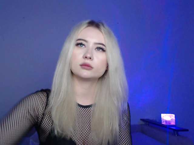 Rose044baby live cam on BongaCams