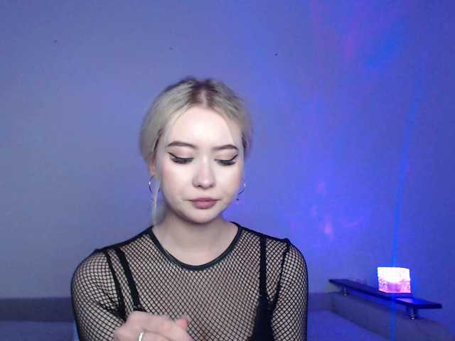 Rose044baby live cam on BongaCams