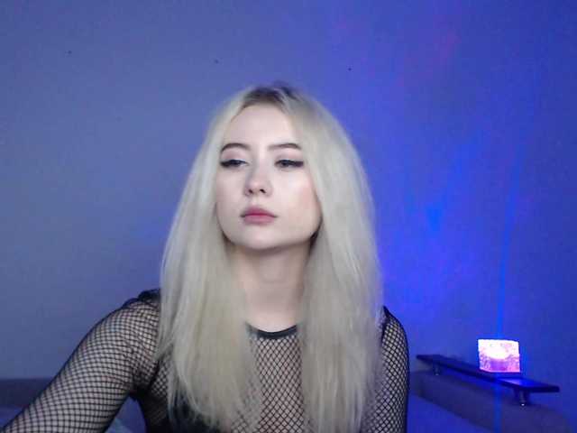 Rose044baby live cam on BongaCams