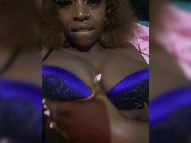 RavenBigBoobsMonroe