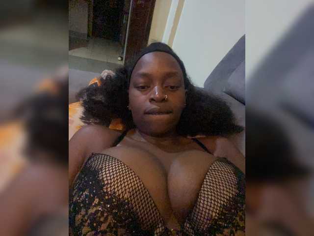 RavenBigBoobsMonroe