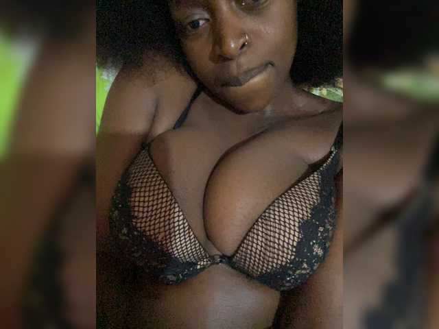 RavenBigBoobsMonroe