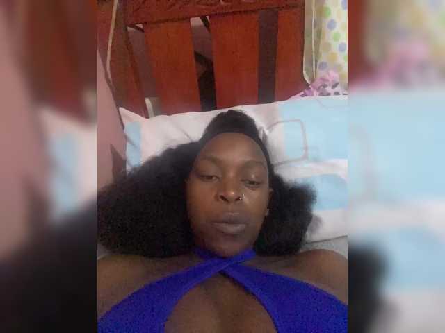 RavenBigBoobsMonroe live cam on BongaCams