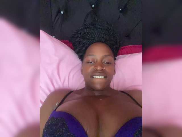 RavenBigBoobsMonroe