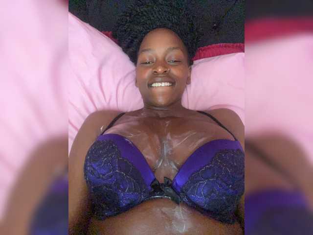 RavenBigBoobsMonroe