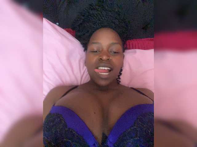 RavenBigBoobsMonroe