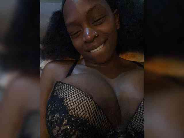 RavenBigBoobsMonroe webcam