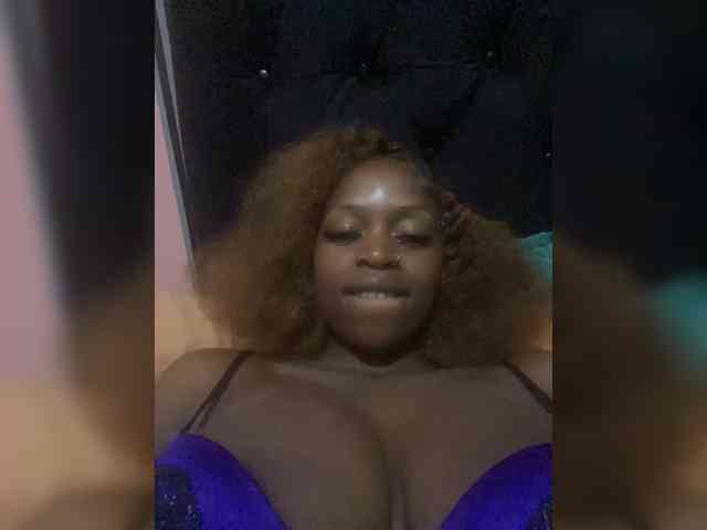 RavenBigBoobsMonroe
