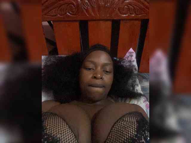 RavenBigBoobsMonroe webcam