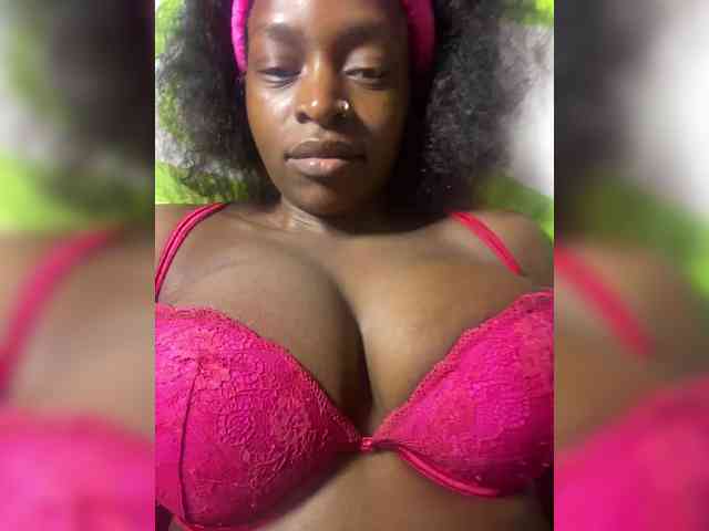 RavenBigBoobsMonroe webcam