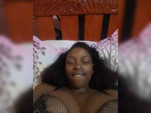 RavenBigBoobsMonroe webcam