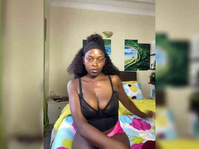 RavenBigBoobsMonroe webcam