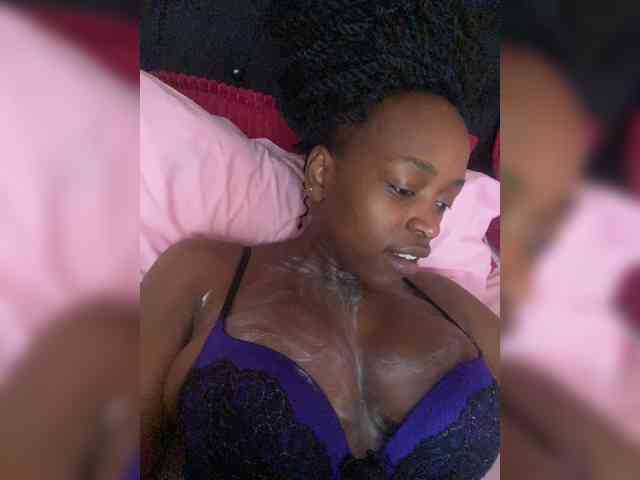 RavenBigBoobsMonroe