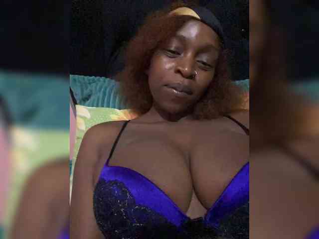 RavenBigBoobsMonroe webcam