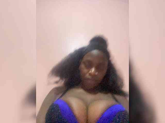 RavenBigBoobsMonroe webcam