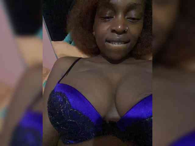RavenBigBoobsMonroe webcam