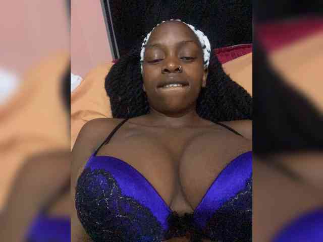 RavenBigBoobsMonroe webcam