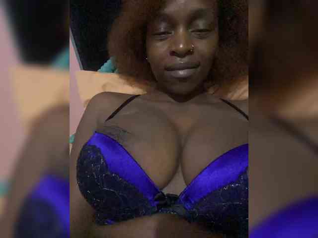 RavenBigBoobsMonroe webcam