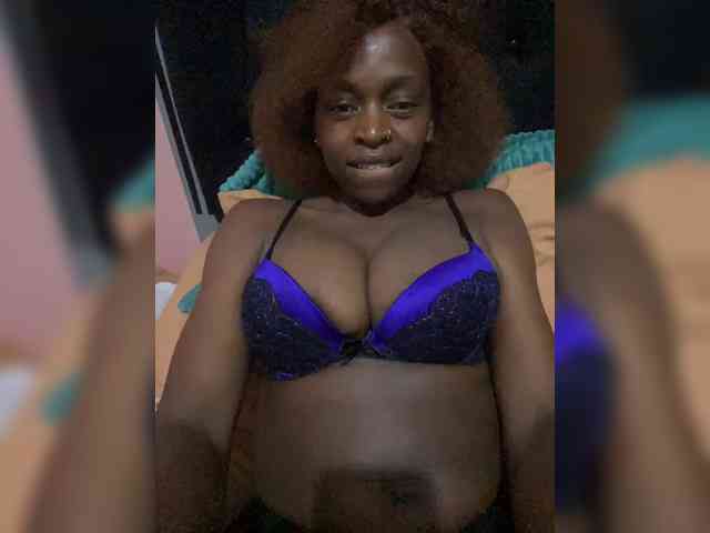 RavenBigBoobsMonroe webcam