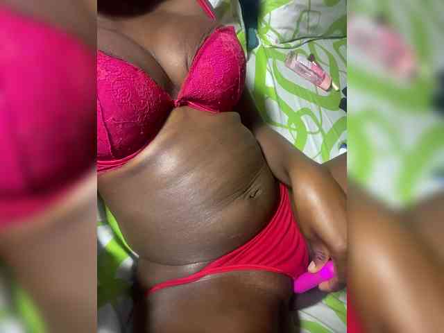 RavenBigBoobsMonroe webcam