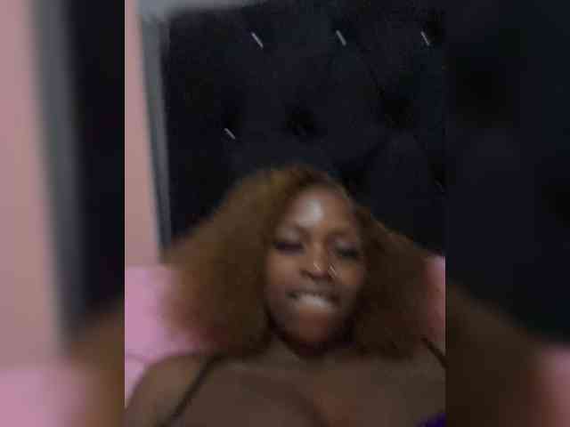 RavenBigBoobsMonroe