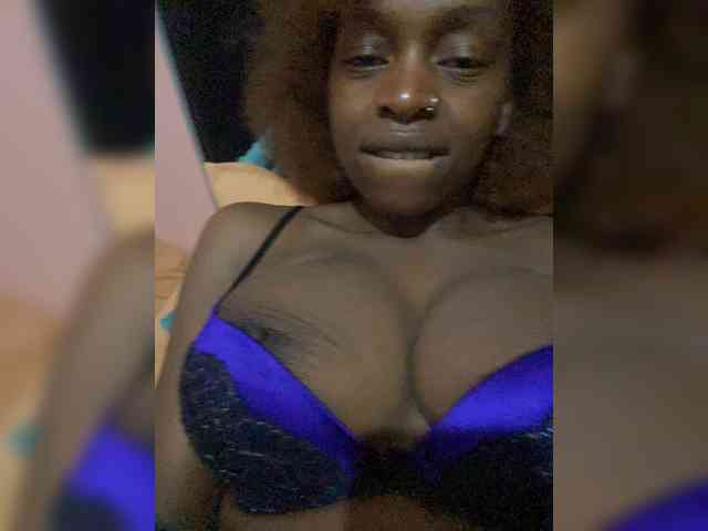 RavenBigBoobsMonroe webcam
