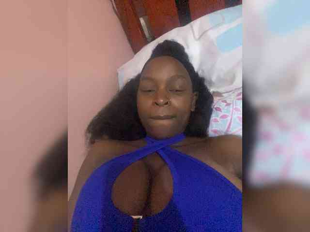 RavenBigBoobsMonroe webcam