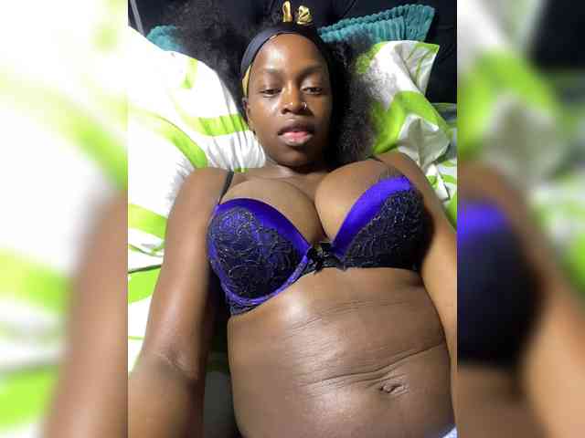 RavenBigBoobsMonroe webcam