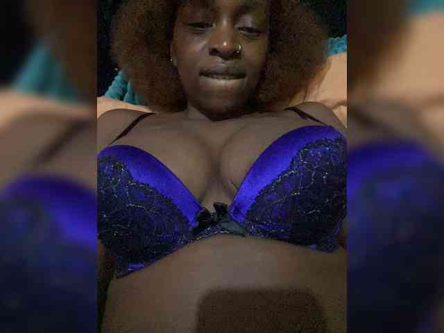 RavenBigBoobsMonroe webcam