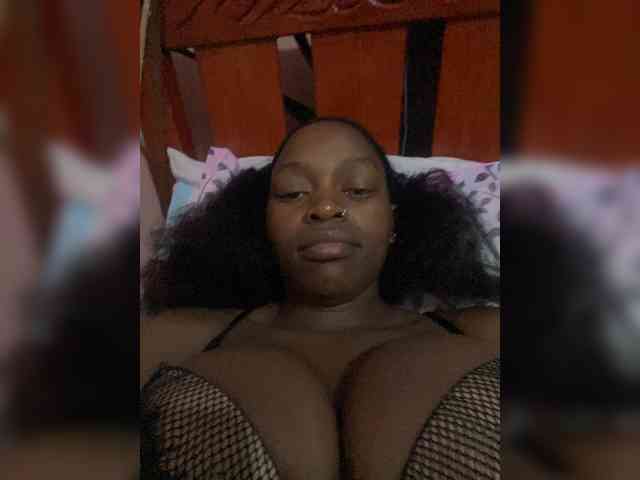 RavenBigBoobsMonroe