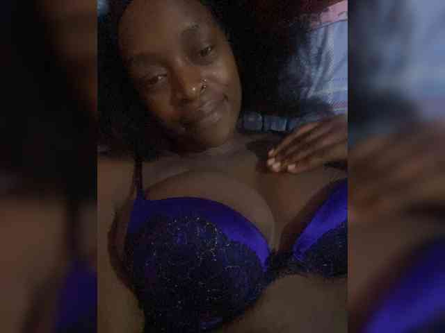 RavenBigBoobsMonroe