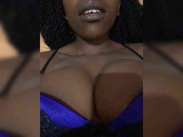 RavenBigBoobsMonroe webcam