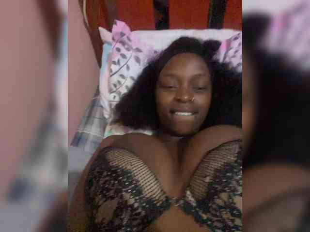 RavenBigBoobsMonroe webcam