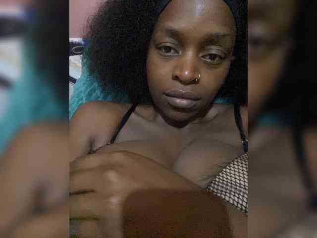 RavenBigBoobsMonroe webcam