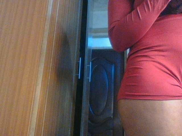 Hunnybloom live cam on BongaCams