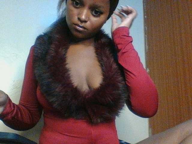Hunnybloom live cam on BongaCams