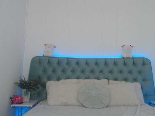 Natural-beauty live cam on BongaCams