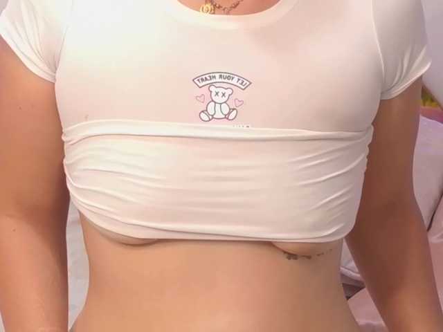 AngelLux live cam on BongaCams