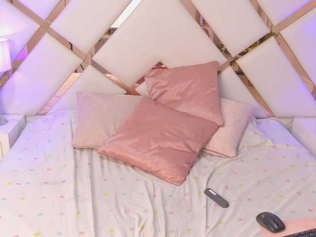 AngelLux live cam on BongaCams